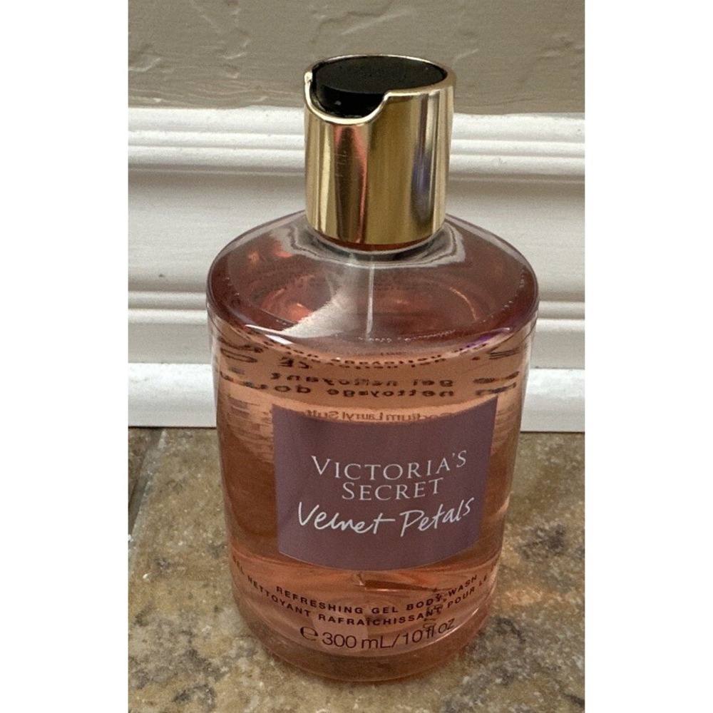 Victoria's Secret Velvet Petals Refreshing Gel Body Wash Shower Gel 10 oz